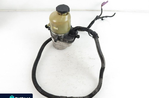 POMPA WSPOMAGANIA OPEL ASTRA III H GTC