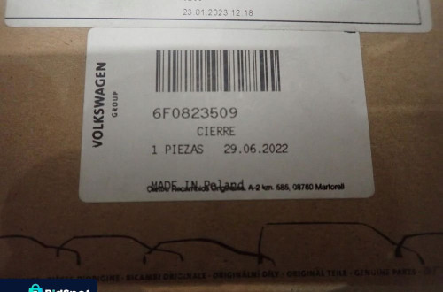 Zamek maski SEAT IBIZA V ARONA 2017- 6F0823509