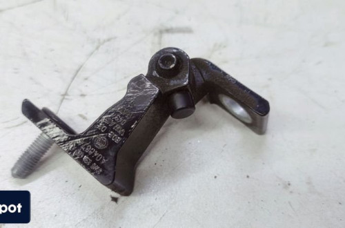 ZAWIAS DRZWI LEWY AUDI A4 B9 8W0831403A