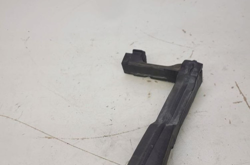 WYGŁUSZENIE BŁOTNIKA PIANKA AUDI A5 8T 8T0823721