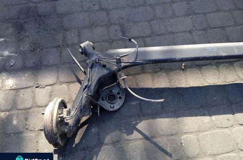 BELKA TYLNEGO ZAWIESZENIA HONDA JAZZ 02-08