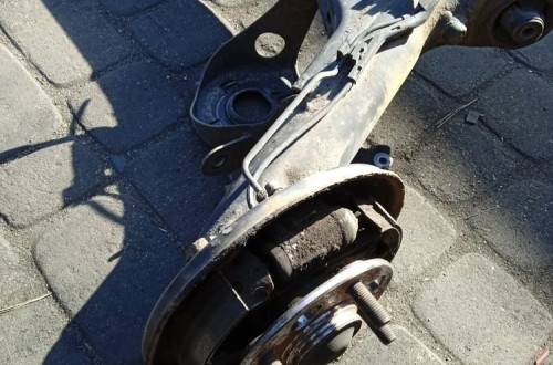 BELKA TYLNEGO ZAWIESZENIA HONDA JAZZ 02-08