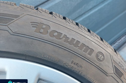 BMW 3 F30 F31 KOŁA FELGI ALUMINIOWE STYLING 395 R17 7.5J ET37 5X120 ORYGINAŁ W BARDZO DOBRYM STANIE OPONY ZIMOWE BARUM POLARIS 5 225/50 R17 DOT20 JAK NOWE !