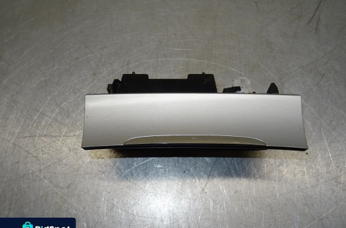 VW PASSAT B6 05-10 2.0 TDI SCHOWEK POPIELNICZKA 3C0863284 3C0857961