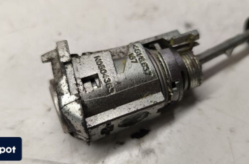 WKŁADKA DRZWI LEWY PRZÓD AUDI A6 C7 A7 4G1837167