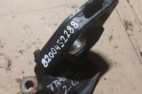 Łapa podpora półosi Renault Trafic Opel Vivaro 2.0d 8200452283