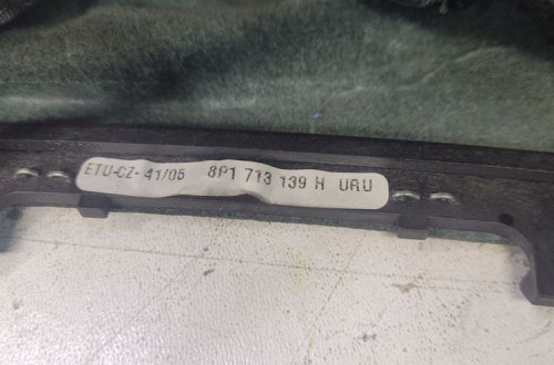 MIESZEK GAŁKA ZMIANY BIEGÓW AUDI A3 8P 8P1713139H