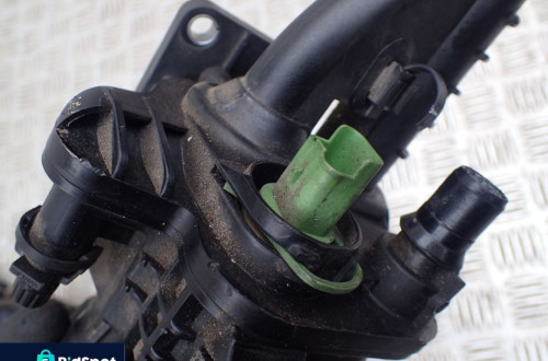 Obudowa termostatu PEUGEOT 208 1.6 e-HDI 9684588980 RADOM