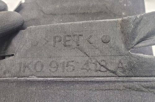 OCIEPLACZ AKLUMULATORA AUDI A3 8P VW 1K0915418A