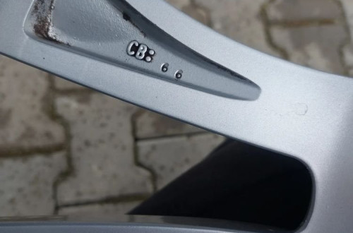 VW AUDI FELGI ALUMINIOWE R20 9J ET40 5X112 STAN BARDZO DOBRY JAK NOWE ! SPRAWDZONE OTWÓR CENTRUJĄCY 66MM