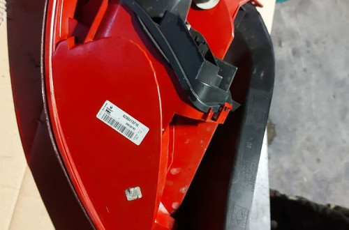 Lampa tylna prawy tył Renault Megane II HB Lift 8200413216