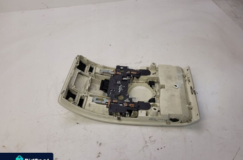 LAMPKA OŚWIETLENIE KABINY AUDI A6 C6 4F0947135M