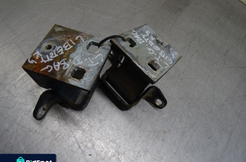 JEEP CHEROKEE KJ LIBERTY 01-05 3.7 ZAWIASY DRZWI PRAWY LUB LEWY TYŁ