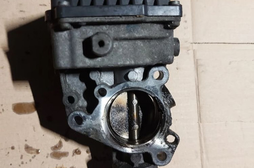 Przepustnica Renault LAGUNA II 2.0T 8200243886