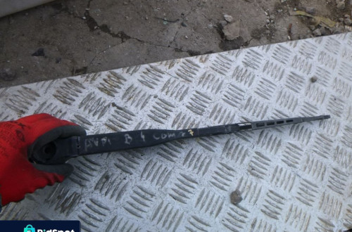audi b4 80 ramie wycieraczki tyl tylnej tylne