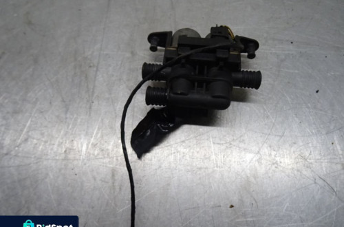BMW E39 LIFT 00-03 2.5B ELEKTROZAWÓR WODY 8374995-02