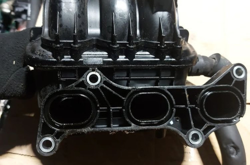 Toyota Yaris 1.0 1KR kolektor ssący
