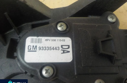 OPEL MERIVA A 1.7 CDTI POTENCJOMETR GAZU 93335443