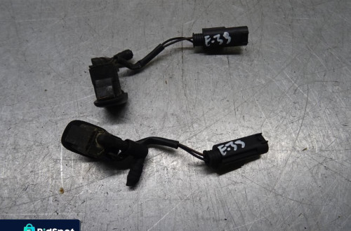 BMW E39 LIFT 00-03 2.5B DYSZA SPRYSKIWACZY PODGRZEWANA 8361039