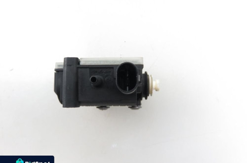 SILNICZEK KLAPKI PALIWA BMW E93 6985881