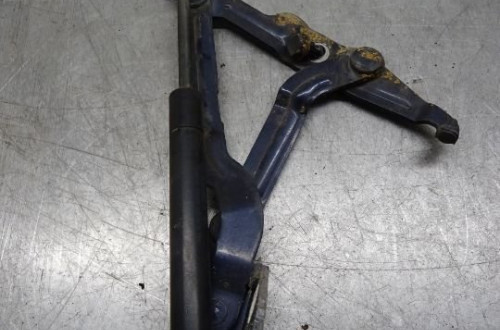 VW PASSAT B5 96-00 1.6 ZAWIASY SIŁOWNIKI KLAPY BAGAŻNIKA TYŁ