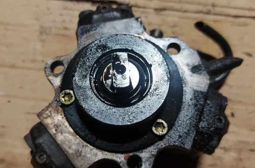 Pompa wtryskowa Hyundai Santa Fe 2.0d 0445010038 33100-27000