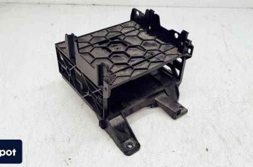 UCHWYT RAMKA TUNERU TV AUDI A6 C7 A7 4G0907324A