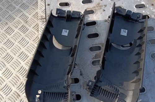 vw scirocco r-line oslona slupka srodkowego gorna lewa prawa 1k8867244c 1k8867243c