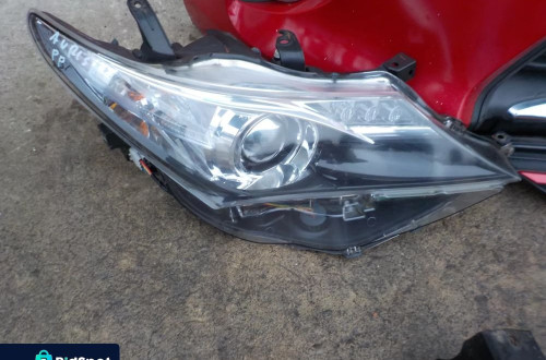 TOYOTA AURIS II PRZÓD MASKA ZDERZAK BŁOTNIKI TR3R3