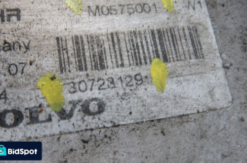 CHŁODNICA OLEJU VOLVO V50 2.4 D5  30723129