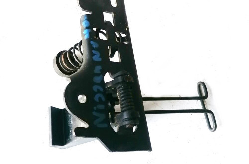 NISSAN NV400 ZAMEK MASKI