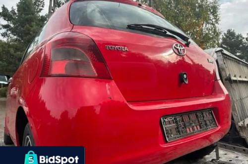 BELKA ZAWIESZENIA TYLNA  TOYOTA YARIS II 1.0 VVTI