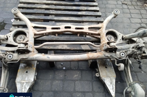 TYLNA BELKA ZAWIESZENIA VW PASSAT B7 KOMBI
