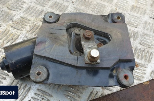 mitsubishi carisma silniczek wycieraczek przód 0390241114chp