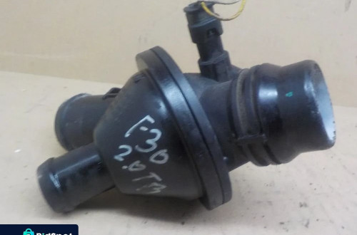 BMW F10 F20 F30 OBUDOWA TERMOSTATU