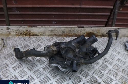 AUDI A1 X8 1,4TFSI POMPA WODY 04E121042M