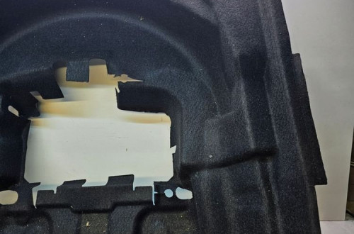 WKŁADKA WYKŁADZINA KOŁA AUDI A4 B9 AVANT 8W9863697D