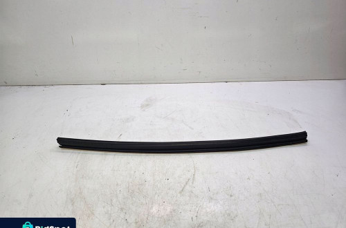 USZCZELKA DRZWI LEWY TYŁ AUDI A4 B9 8W0839479