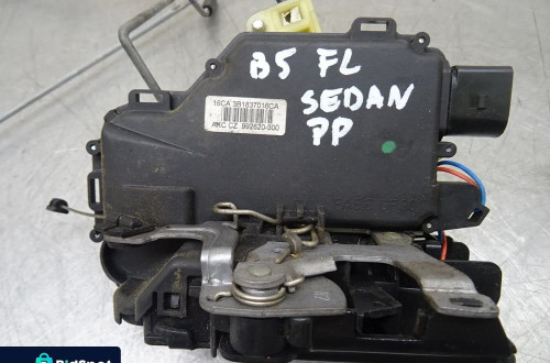PASSAT B5 FL SEDAN 1.9TDI ZAMEK PRAWY PRZÓD PRZEDNI TYŁ LEWY PRAWY TYLNY