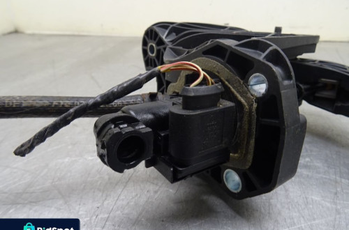 VW GOLF V 03-09 1.4MPI PEDAŁ SPRZĘGŁA 1K1721059BA