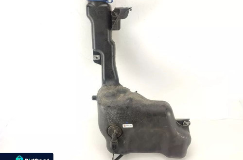 ZBIORNICZEK SPRYSKIWACZY MERCEDES C W204 S204 A2048600260