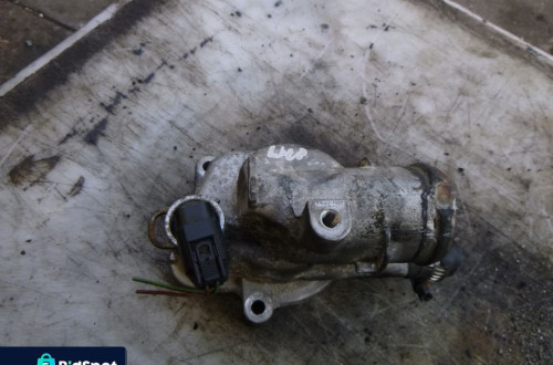 MERCEDES W211 2.7CDI OBUDOWA TERMOSTATU