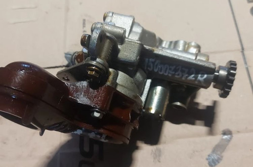 Pompa oleju Nissan Qashqai 1.3 TCE DIG-T 150007372R