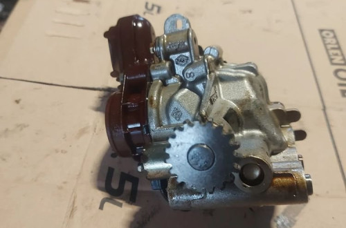 Pompa oleju Nissan Qashqai 1.3 TCE DIG-T 150007372R