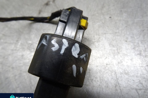 OPEL ASTRA II G 98-09 1.7DTI CZUJNIK STOPU STOP 09132299