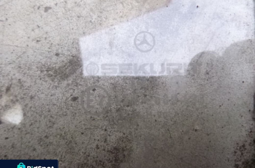 MERCEDES W123 SZYBA BOCZNA PRAWY TYL TYLNA TROJKAT