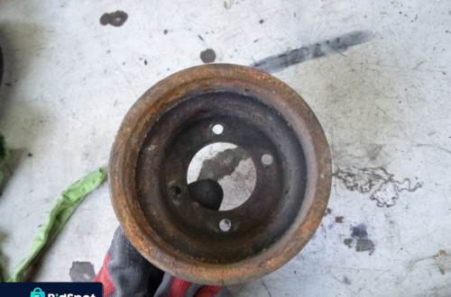 BMW E39 2.5 TDS KOLO pompy wody 2243682