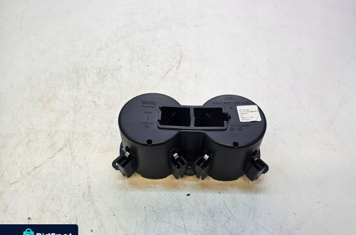 UCHWYT NA KUBEK LED AUDI A4 B9 A5 8W0862533B