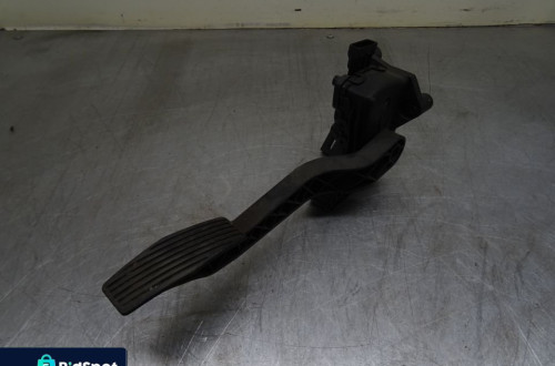 OPEL CORSA C LIFT 03-06 1.3CDTI PEDAŁ POTENCJOMETR GAZU 9129423