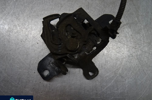 VW GOLF IV HB 5D 1.9TDI ZAMEK MASKI 1J0823509